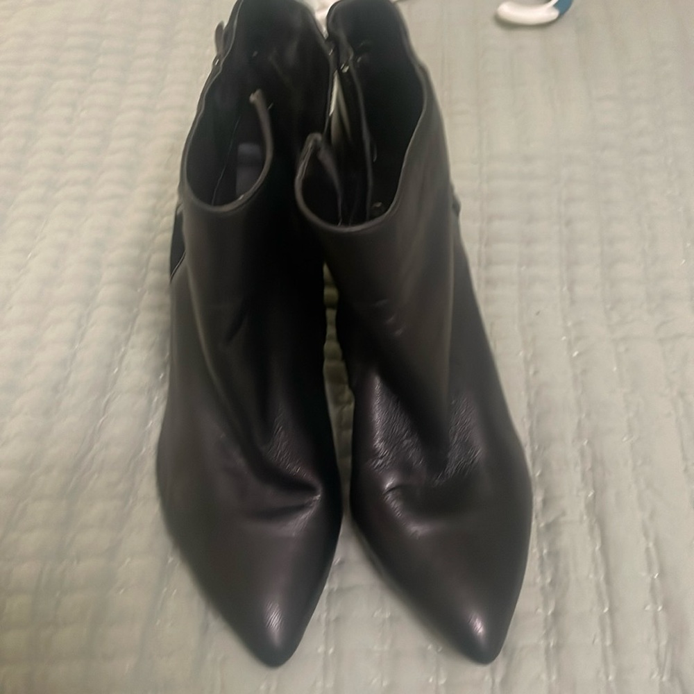 Giani Bini leather bootie
